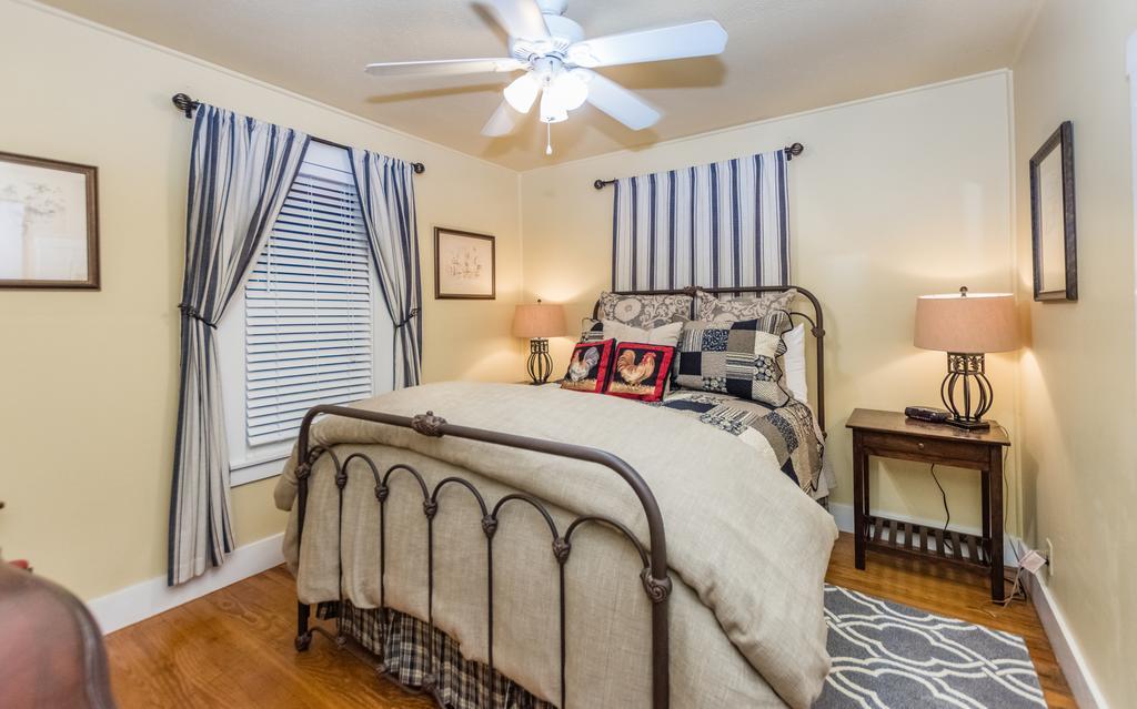Agape Front Cottage Fredericksburg Esterno foto