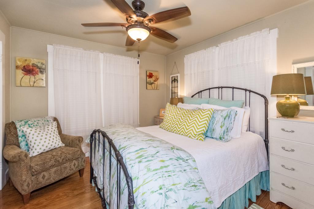Agape Front Cottage Fredericksburg Esterno foto